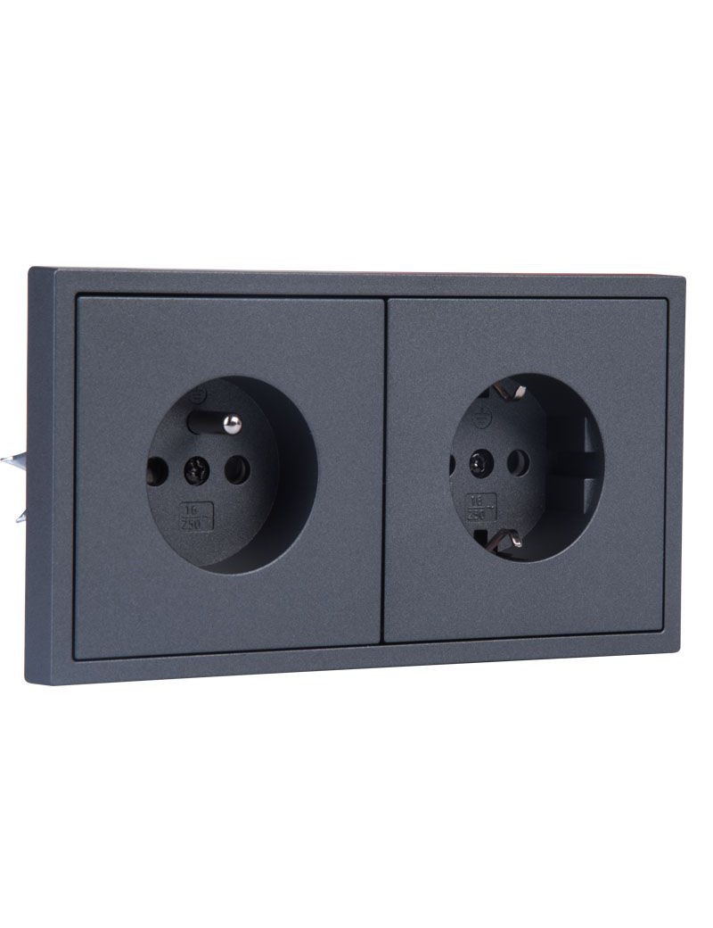 GNIAZDO 230V Z BOLCEM