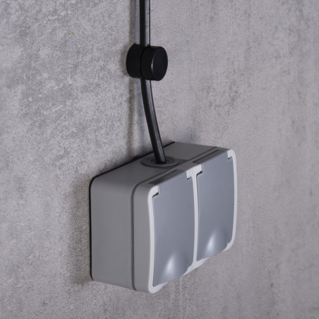 SCHUKO DUPLA ALJZAT FALRA SZERELHETŐ FEDÉLLEL INDUSTRIAL IP54 JLM