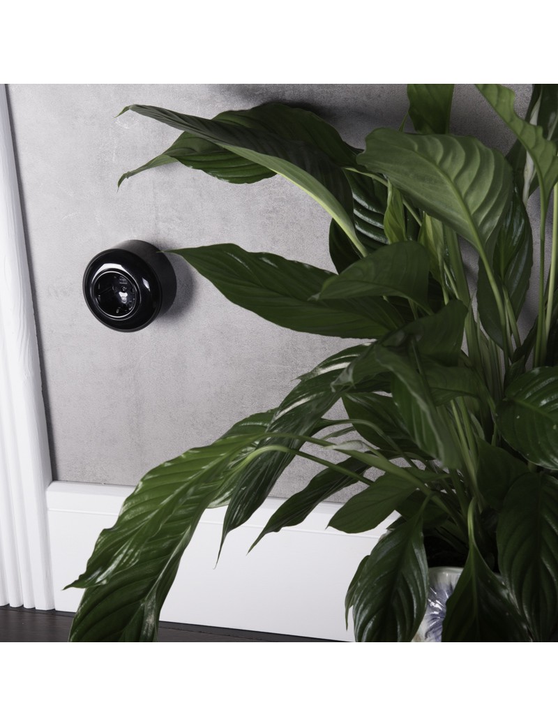 LOFT ZÁSUVKA 230V S KOLÍKEM ČERNÁ NA OMÍTKU...