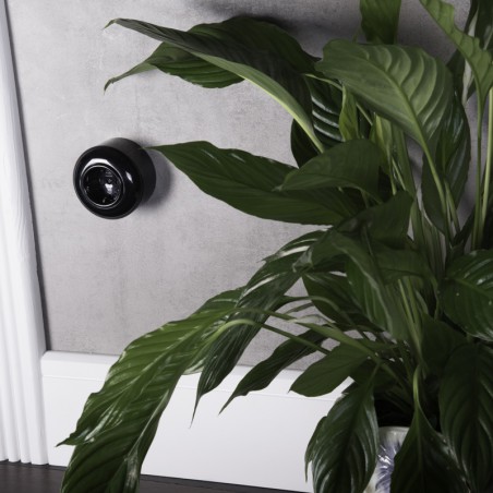 LOFT ZÁSUVKA 230V S KOLÍKEM ČERNÁ NA OMÍTKU JEDNONÁSOBNÁ JLM