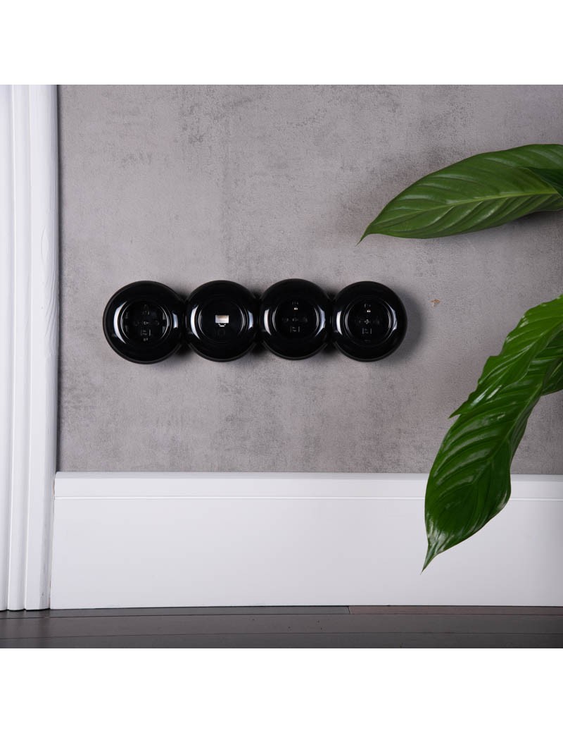 LOFT ZÁSUVKA 230V S KOLÍKEM ČERNÁ NA OMÍTKU...