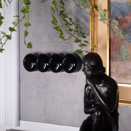 LOFT DVOJITÝ SCHODIŠŤOVÝ SPÍNAČ ČERNÝ NÁSTĚNNÝ STŘEDOVÝ JLM