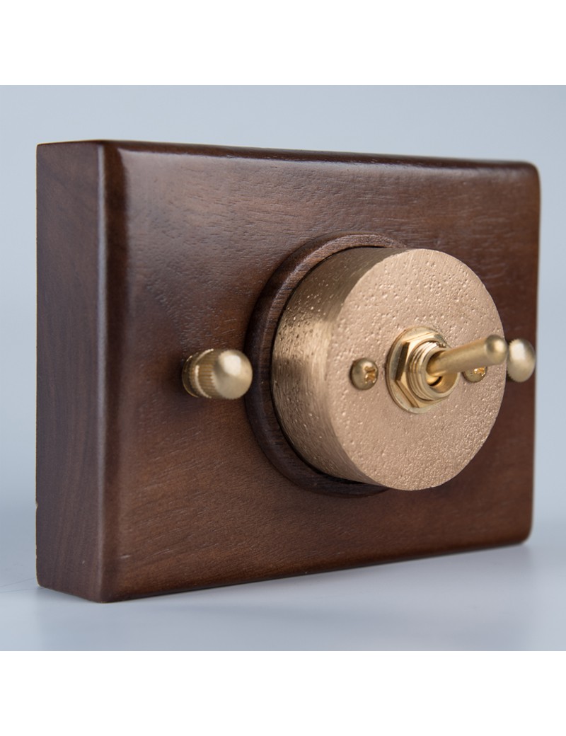 WŁĄCZNIK JEDNOTOROWY MOSIĄDZ