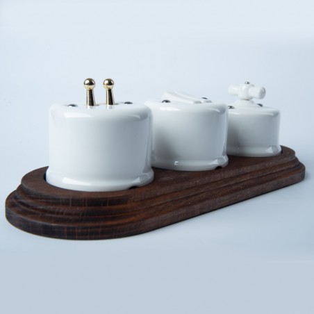 DŘEVĚNÝ RÁMEČEK TROJNÁSOBNÝ NA OMÍTKU DARK