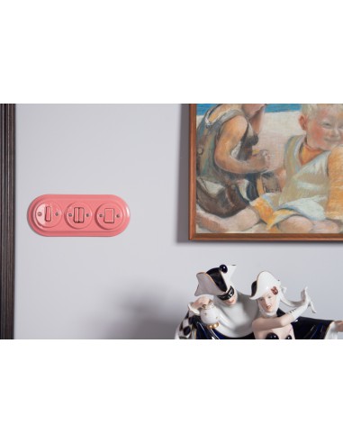 KERAMICKÝ KRÍŽOVÝ VYPÍNAČ RETRO POD OMIETKU...