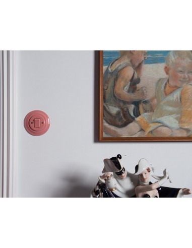 KERAMICKÝ KRÍŽOVÝ VYPÍNAČ RETRO POD OMIETKU...