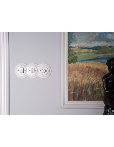 KERAMICKÝ SPÍNAČ OVLÁDANÝ PODOMÍTKOVÝMI ROLETAMI