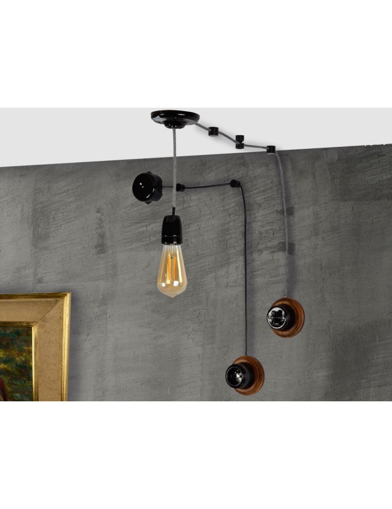 UCHWYT PRZEWODU PLASTIK