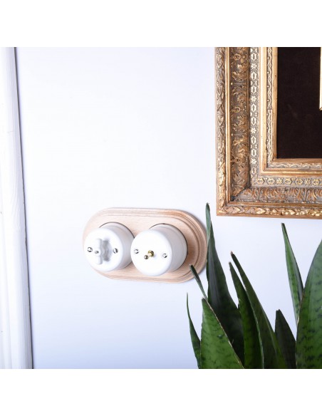 WŁĄCZNIK JEDNOTOROWY SCHODOWY OBROTOWY