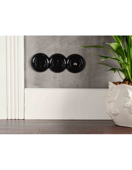 TOMA LOFT 230V SCHUKO NEGRA JLM SIN MARCO