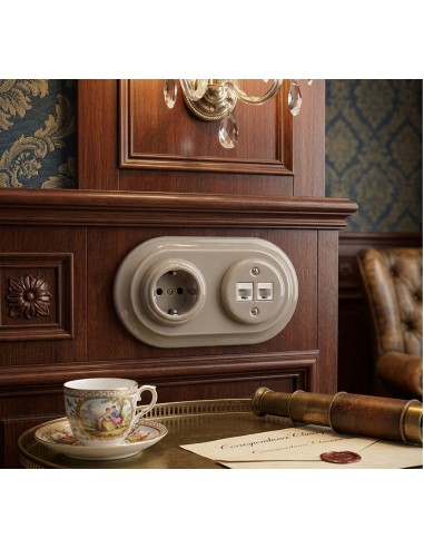 Toma empotrada de cerámica con 2× USB, oliva...